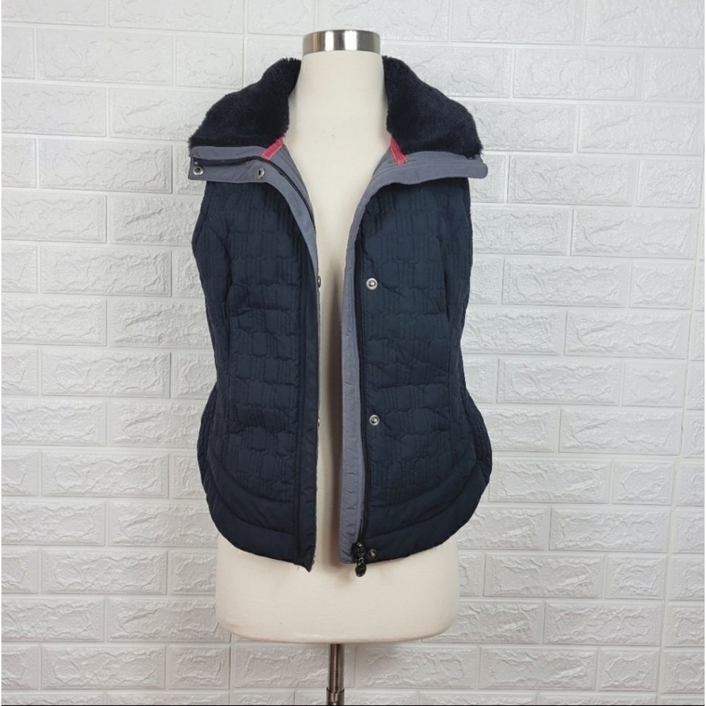 Nike quilted fur vest black size M🖤
